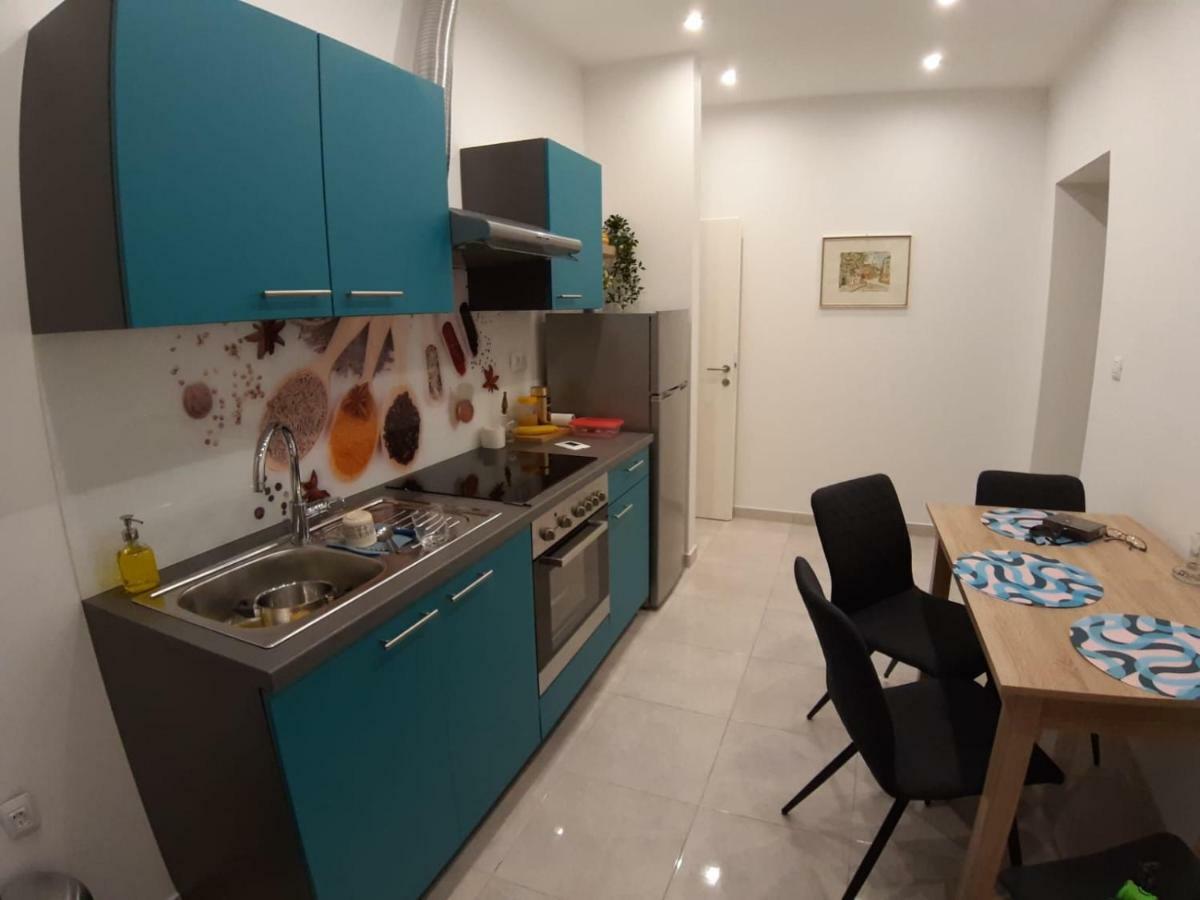 Apartment Kaza In Center, With Terrace, Private Parking, Step To The Sea Opatija Bagian luar foto