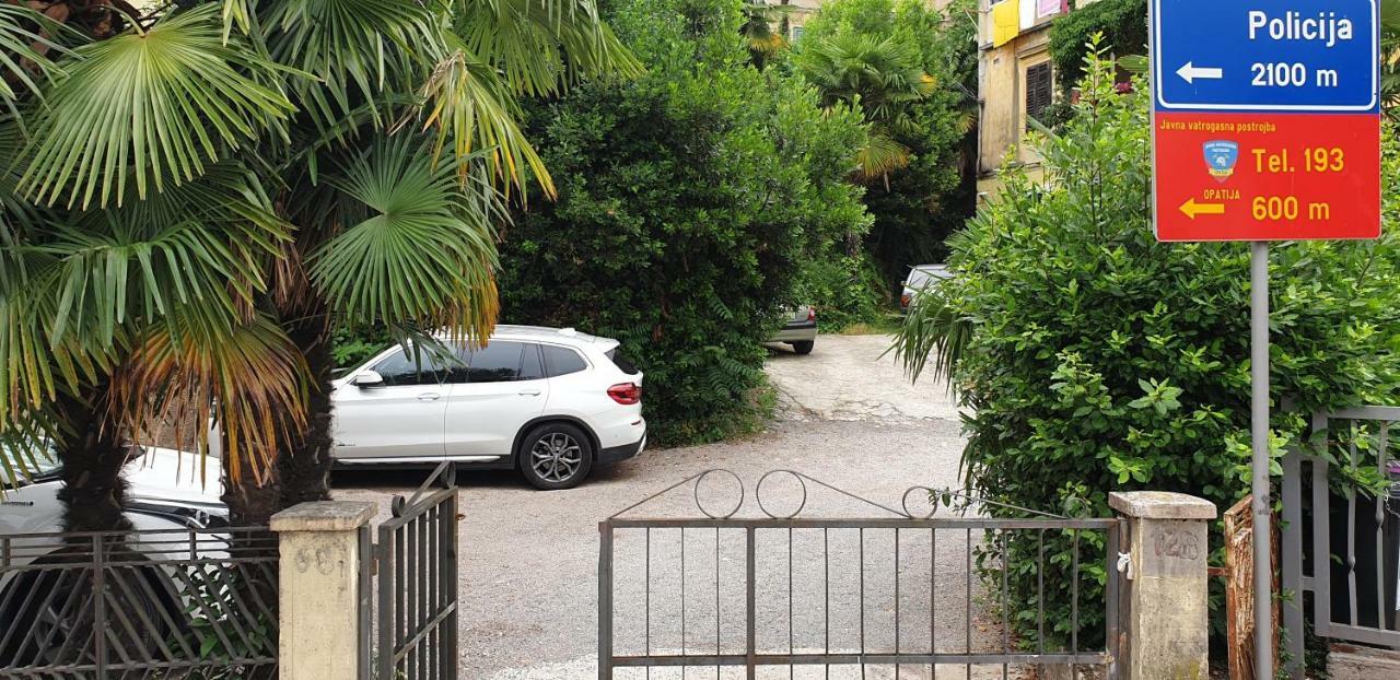 Apartment Kaza In Center, With Terrace, Private Parking, Step To The Sea Opatija Bagian luar foto